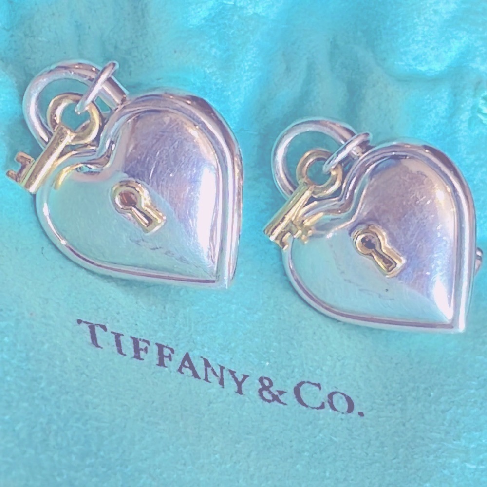 ♡Tiffany & Co™ Vintage Heart Lock &+ Key Earrings. 18K Gold w/ Sterling Silver♡ - Picture 3 of 5